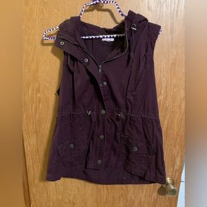Maurice’s Woman’s XL Plum Vest